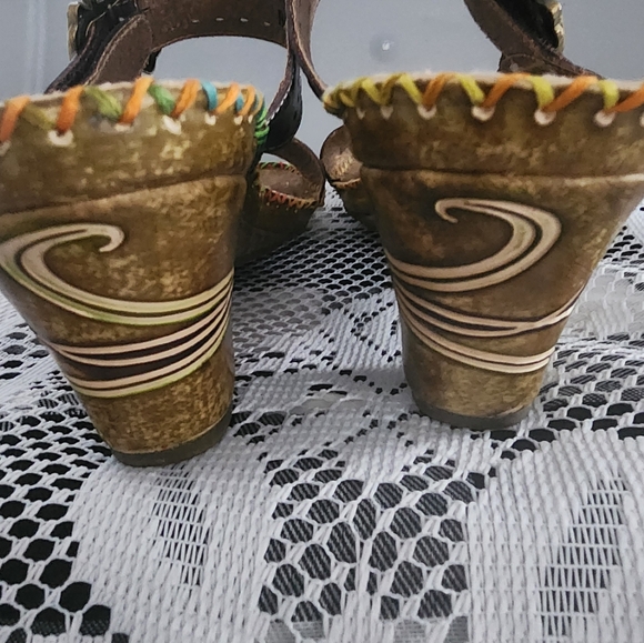 Elite by Corey's owner toe heels size 7 brown and then Muilti colors with brass - Picture 14 of 16